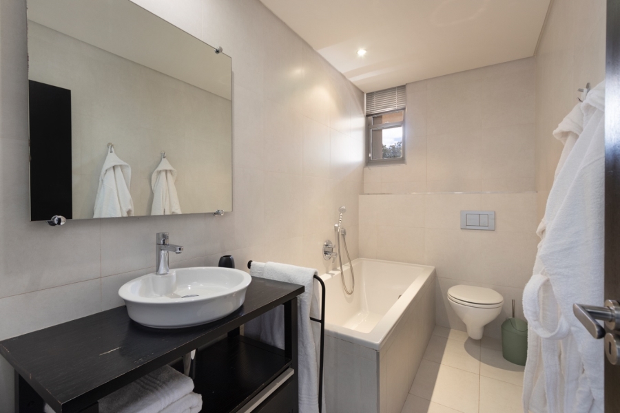 To Let 3 Bedroom Property for Rent in Camps Bay Western Cape